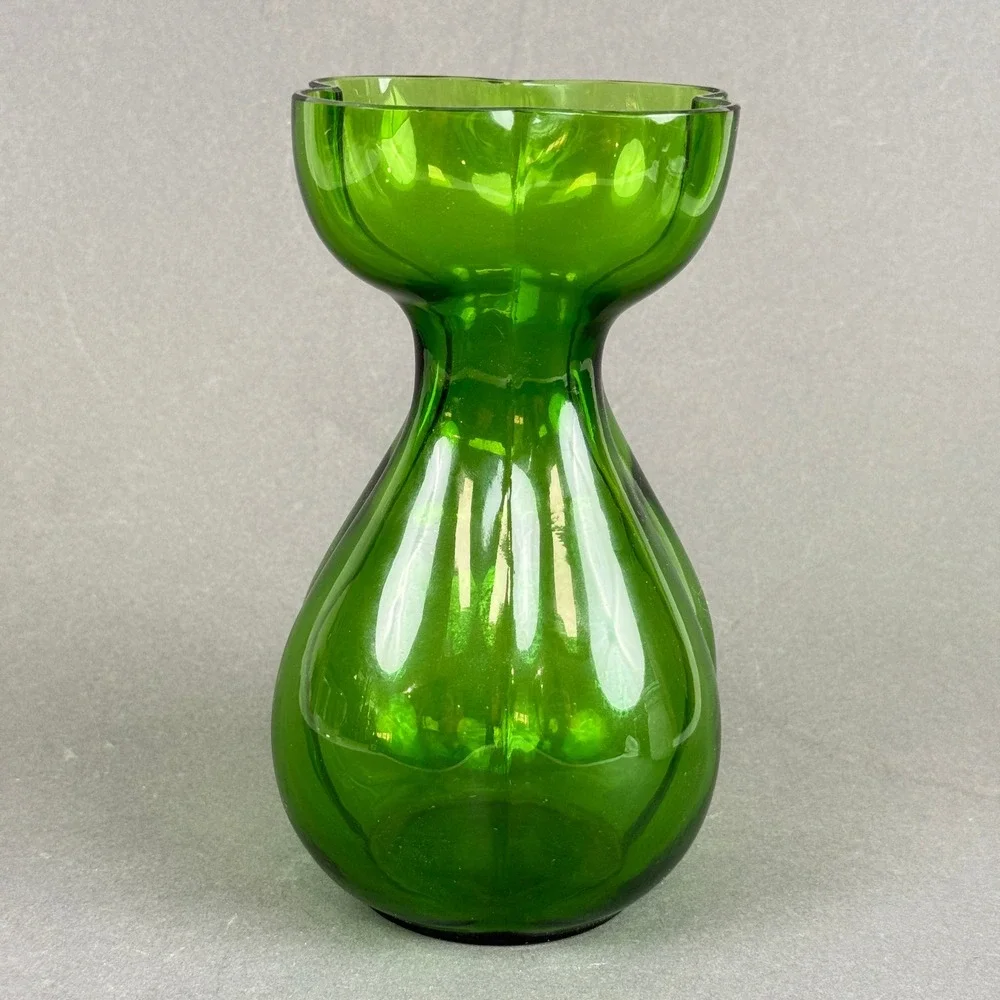 Vintage Emerald Green Art Glass Vase Four Lobed Rim Mid Century Modern
